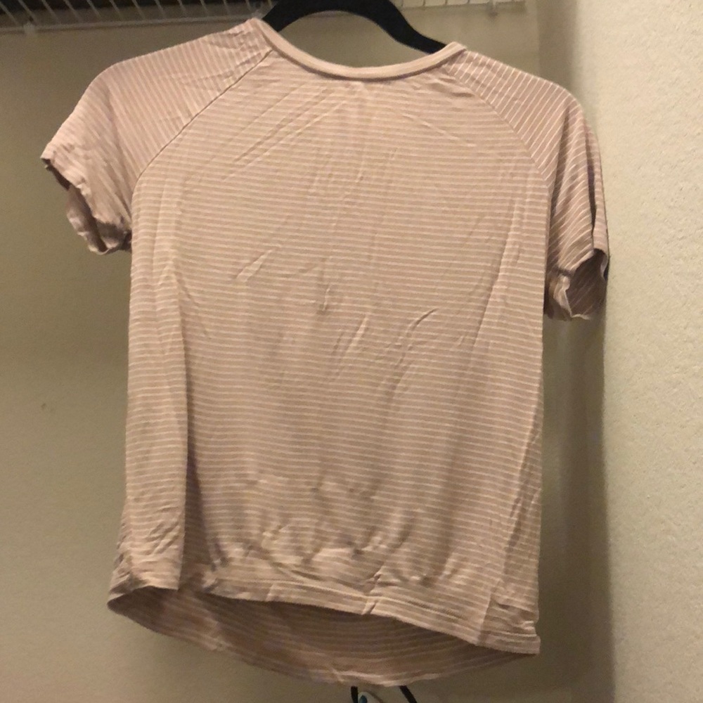 FAINT PINK & WHITE STRIPED SOFT TEE - AMER. EAGLE